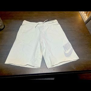 Mens white Nike shorts